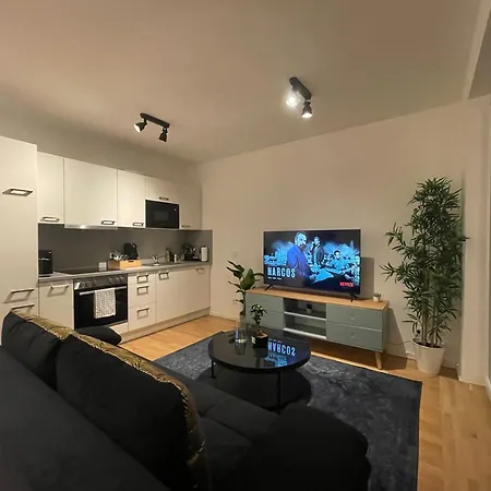Luxerioeses Penthouse Am Ber Flughafen Διαμέρισμα Schönefeld