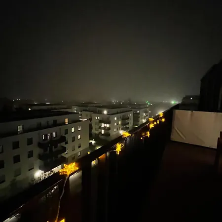 Luxerioeses Penthouse Am Ber Flughafen Apartamento Schönefeld