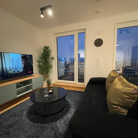 Luxerioeses Penthouse Am Ber Flughafen Διαμέρισμα *