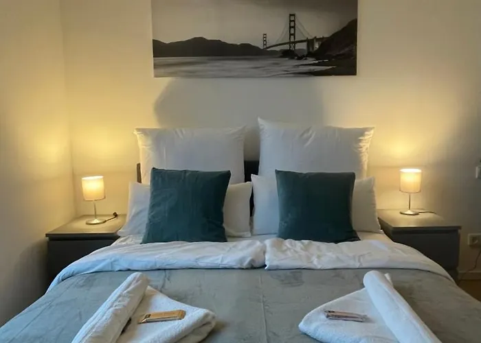 Luxerioeses Penthouse Am Ber Flughafen